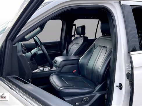 Used 2019 Ford Expedition Limited w/ Equipment Group 302A AWD/4WD image 24