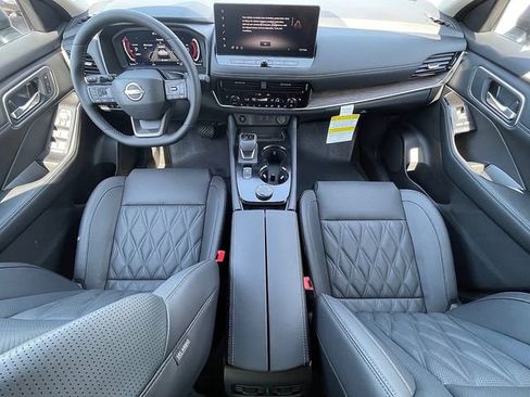 New 2026 Nissan Rogue Platinum w/ Platinum Premium Package AWD/4WD image 12