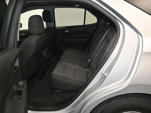 Used 2021 Chevrolet Equinox LT FWD image 21
