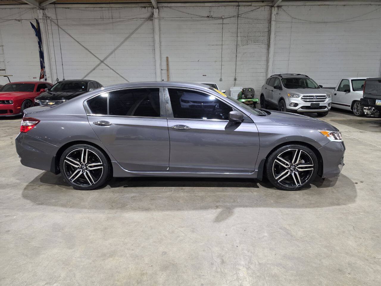 Used 2016 Honda Accord Sport image 16