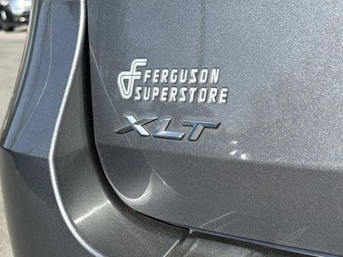 Used 2022 Ford Explorer XLT w/ Equipment Group 202A AWD/4WD image 6