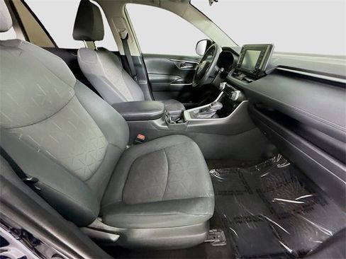 Certified 2021 Toyota RAV4 XLE image 26