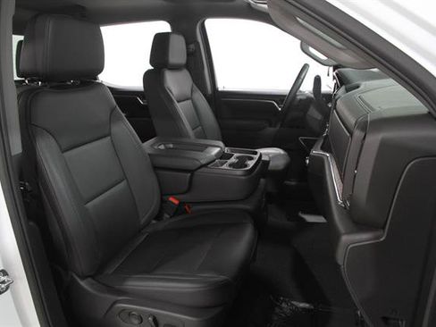 Used 2025 GMC Sierra 1500 SLT AWD/4WD image 16