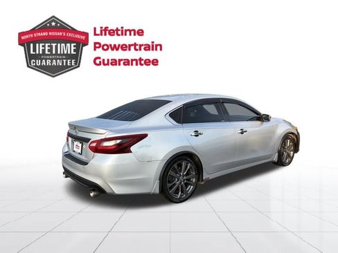 Used 2016 Nissan Altima 2.5 SR FWD image 6