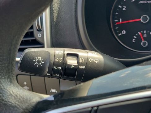 Used 2022 Kia Sportage LX AWD/4WD image 32