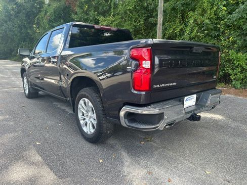 Used 2022 Chevrolet Silverado 1500 LTZ w/ Z71 Off-Road Package AWD/4WD image 3
