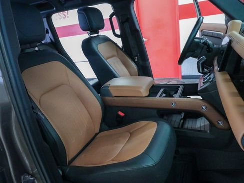 Used 2023 Land Rover Defender 110 X image 24