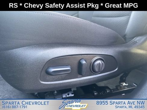 Used 2025 Chevrolet Malibu RS FWD image 12