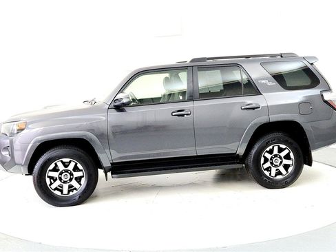 Certified 2023 Toyota 4Runner TRD Off-Road Premium image 3