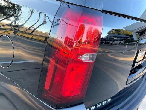 Used 2016 Chevrolet Tahoe LT image 23