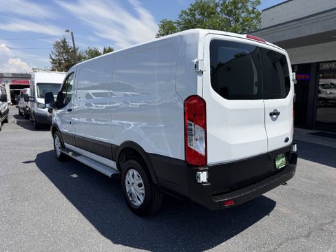 Used 2019 Ford Transit 250 130 Low Roof w/ Exterior Upgrade Package RWD image 2