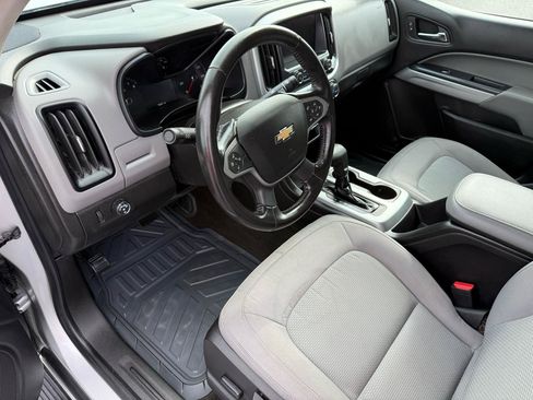 Used 2018 Chevrolet Colorado LT w/ LT Convenience Package RWD image 14
