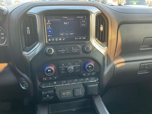 Used 2022 Chevrolet Silverado 3500 LTZ w/ LTZ Convenience Package image 19