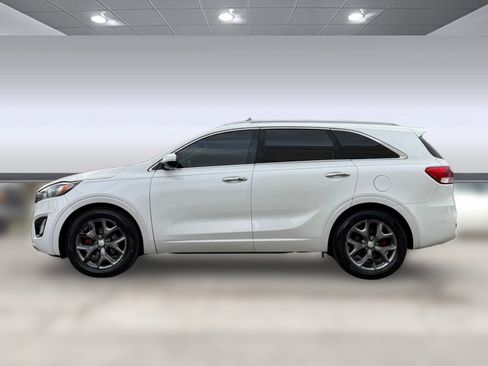 Used 2016 Kia Sorento SX image 2