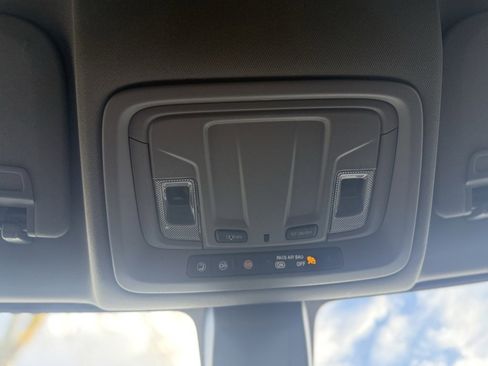 Used 2022 Chevrolet Silverado 1500 Custom w/ Safety Confidence Package image 32