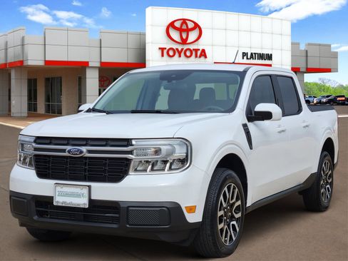 Used 2023 Ford Maverick Lariat w/ Lariat Luxury Package image 2