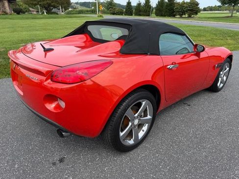Used 2008 Pontiac Solstice Convertible w/ Premium Package RWD image 18