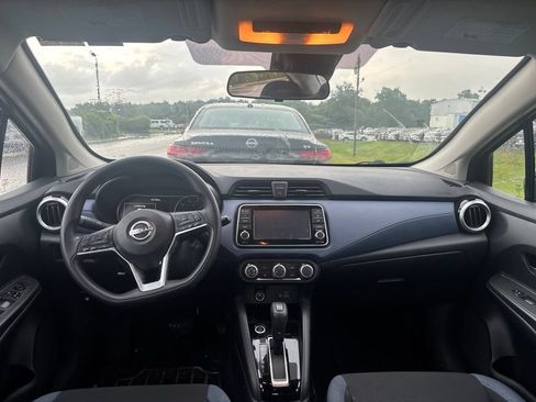 Used 2023 Nissan Versa SV FWD image 5
