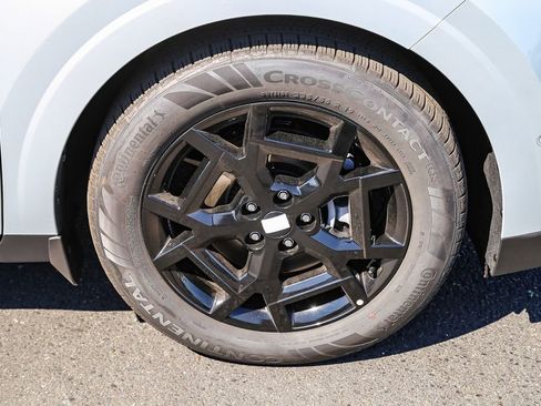 Certified 2026 Kia Carnival SX w/ SX Dark Edition Package FWD image 12