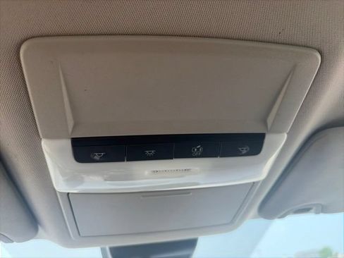 Used 2024 Nissan Altima 2.5 SV FWD image 25