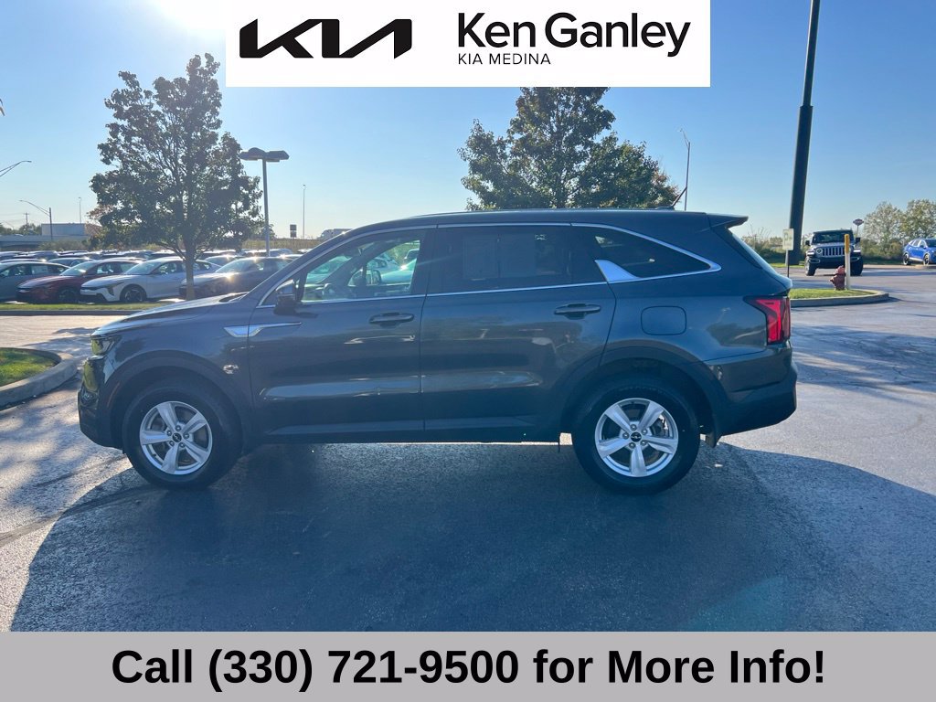 Certified 2022 Kia Sorento LX AWD/4WD image 16