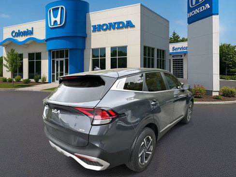 Used 2023 Kia Sportage LX image 6