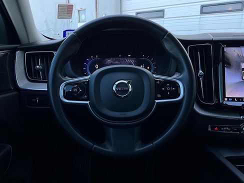 Used 2022 Volvo XC60 B5 Inscription w/ Advanced Package image 36