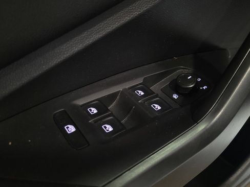Used 2019 Volkswagen Jetta SE FWD image 27