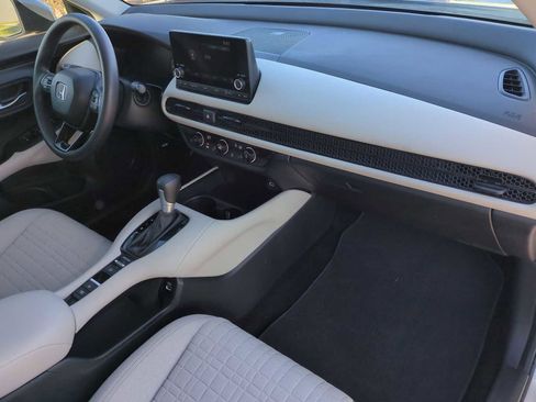 Used 2023 Honda HR-V LX image 28