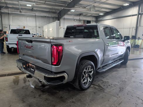 Used 2023 GMC Sierra 1500 SLT w/ SLT Premium Package AWD/4WD image 3