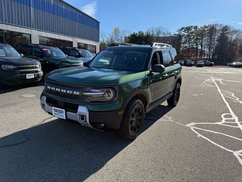 Used 2025 Ford Bronco Sport Badlands image 14