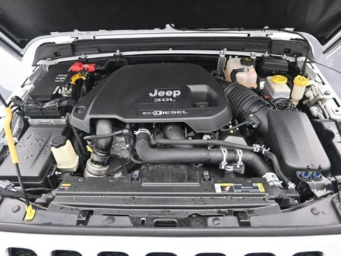 Certified 2021 Jeep Wrangler Unlimited Sahara image 26