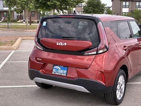 Used 2024 Kia Soul LX w/ Option Group 015 FWD image 13