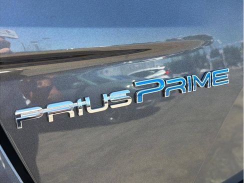 Used 2022 Toyota Prius Prime LE FWD image 24