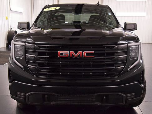 Used 2024 GMC Sierra 1500 Pro w/ Graphite Edition AWD/4WD image 2