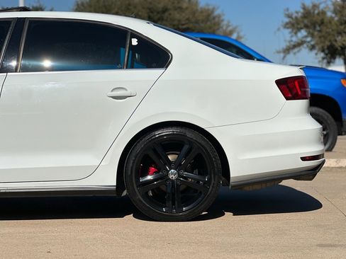 Used 2017 Volkswagen Jetta GLI image 19