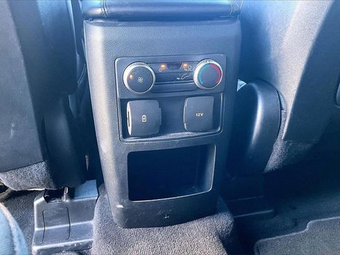 Used 2020 Ford Explorer XLT image 26