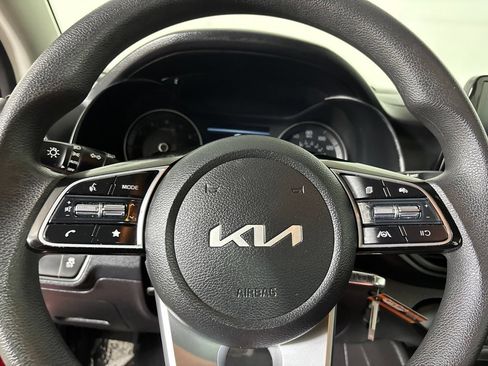 Used 2022 Kia Forte LXS FWD image 10