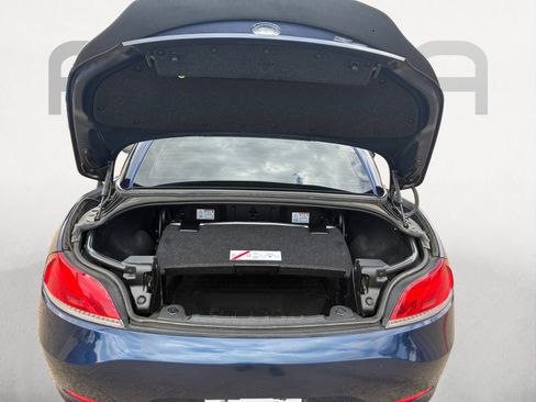 Used 2012 BMW Z4 sDrive35i image 12