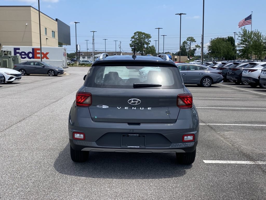 New 2026 Hyundai Venue SEL FWD image 7