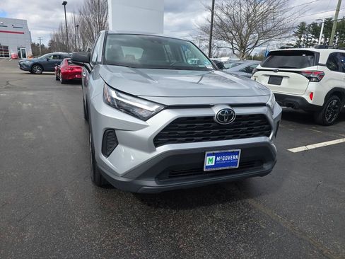 Used 2023 Toyota RAV4 LE image 9