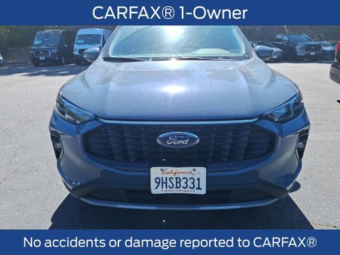 Used 2023 Ford Escape Platinum AWD/4WD image 3
