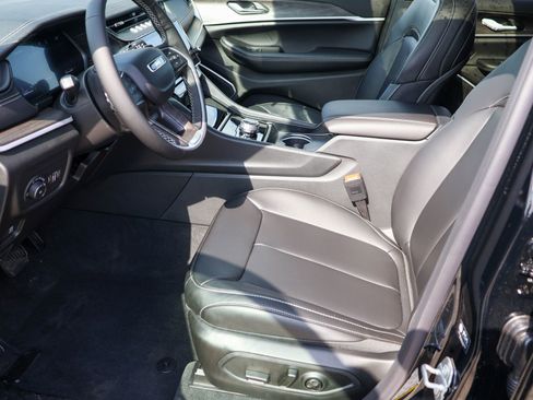 New 2026 Jeep Grand Cherokee Limited image 5