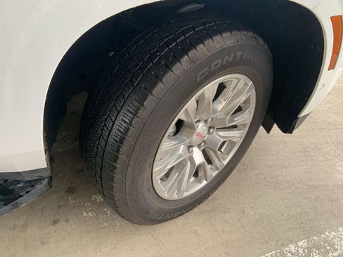 Certified 2025 GMC Yukon Denali image 15