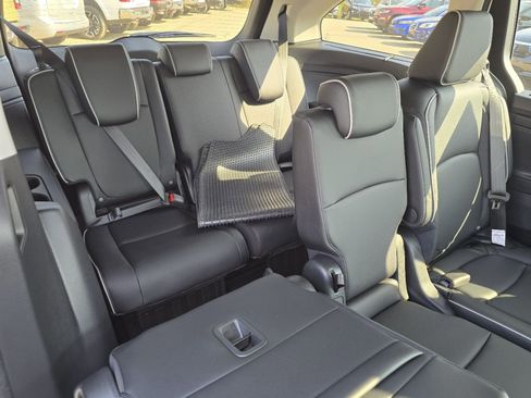 New 2026 Honda Odyssey Touring image 15