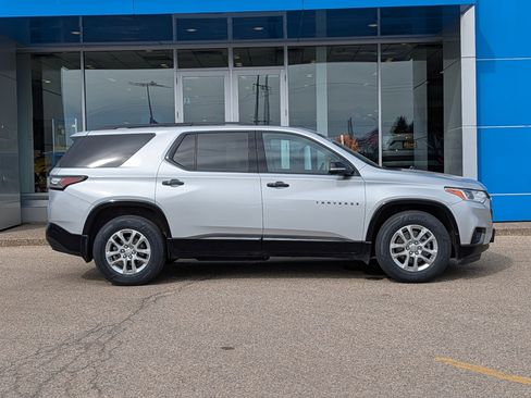 Certified 2021 Chevrolet Traverse Premier w/ Redline Edition image 2