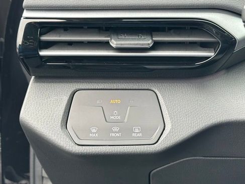 New 2025 Volkswagen ID.4 Pro image 20