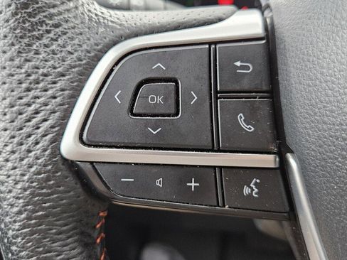 Used 2022 Toyota Sienna XSE image 22