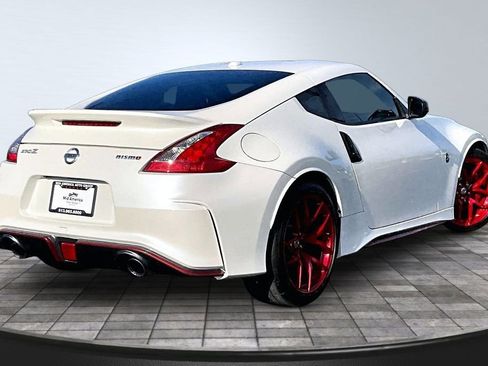 Used 2015 Nissan 370Z NISMO image 2
