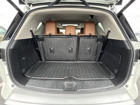 Used 2023 Nissan Pathfinder Platinum image 26